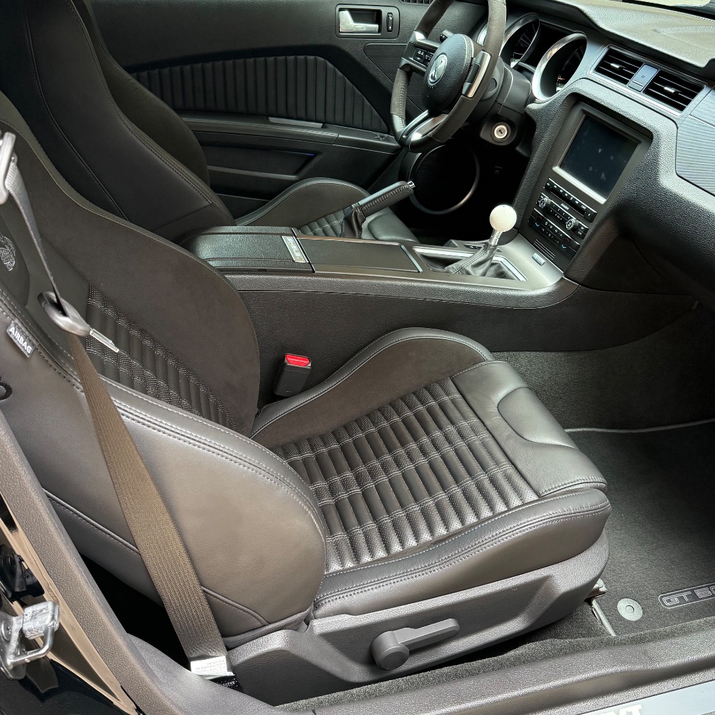 2013 Ford Mustang Shelby GT500 - Photo 12