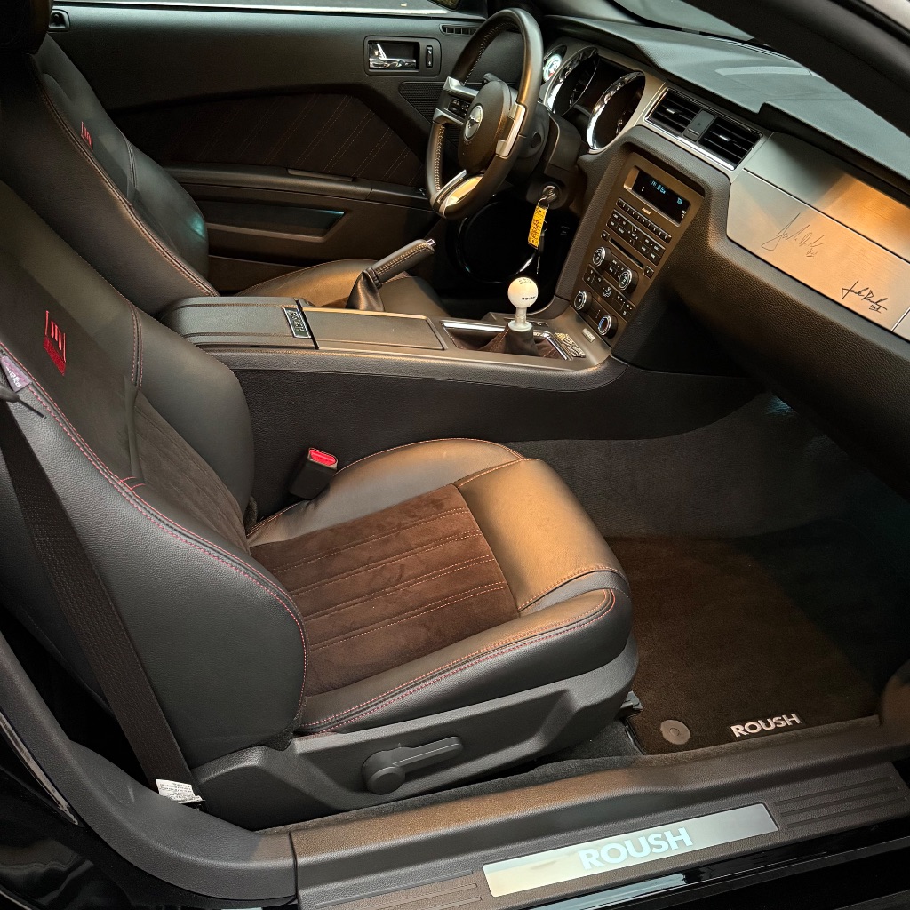 2014 Ford Mustang GT Premium - Photo 16
