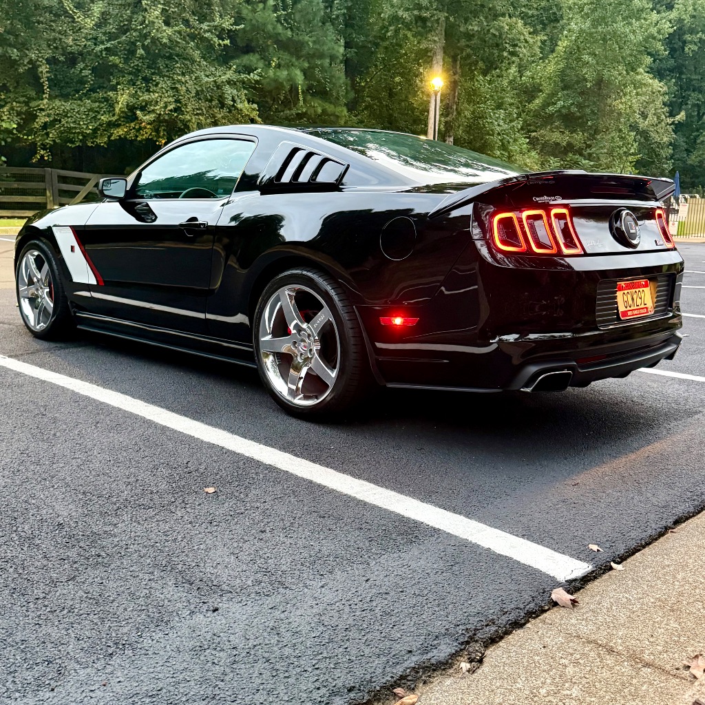 2014 Ford Mustang GT Premium - Photo 9